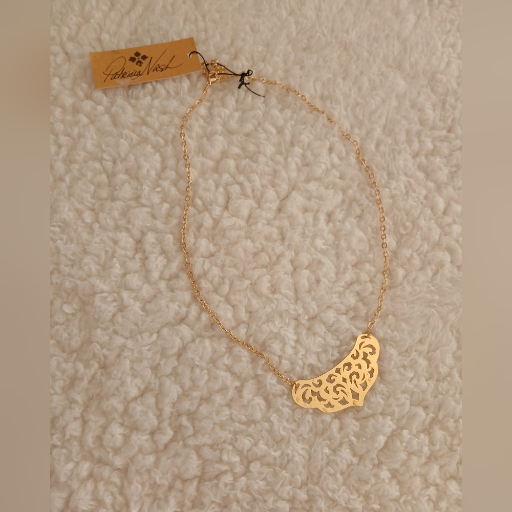 Patricia Nash Gold Plated Laser Cut Short Pendant NWT